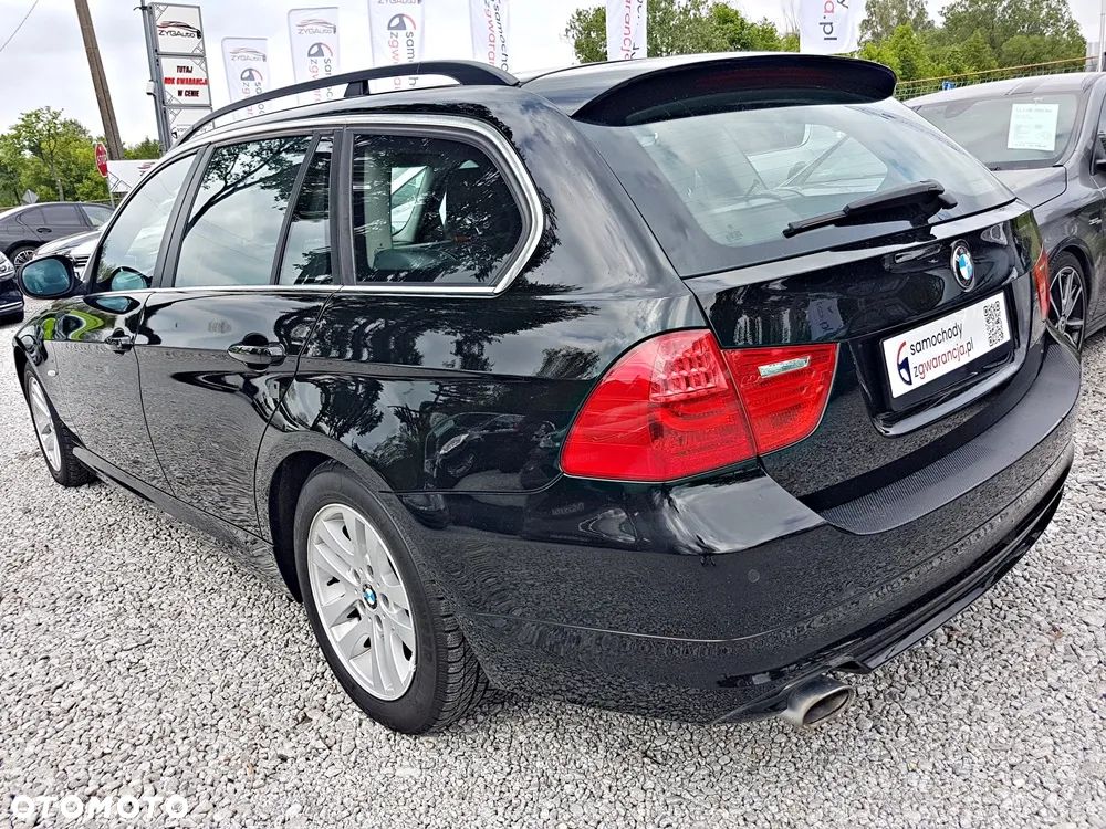 BMW Seria 3 320d Efficient Dynamics - 32