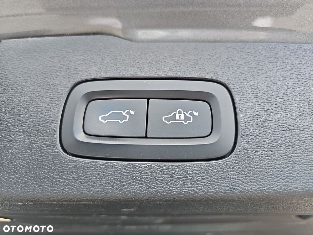 Volvo V60 Cross Country Pro D4 AWD - 27