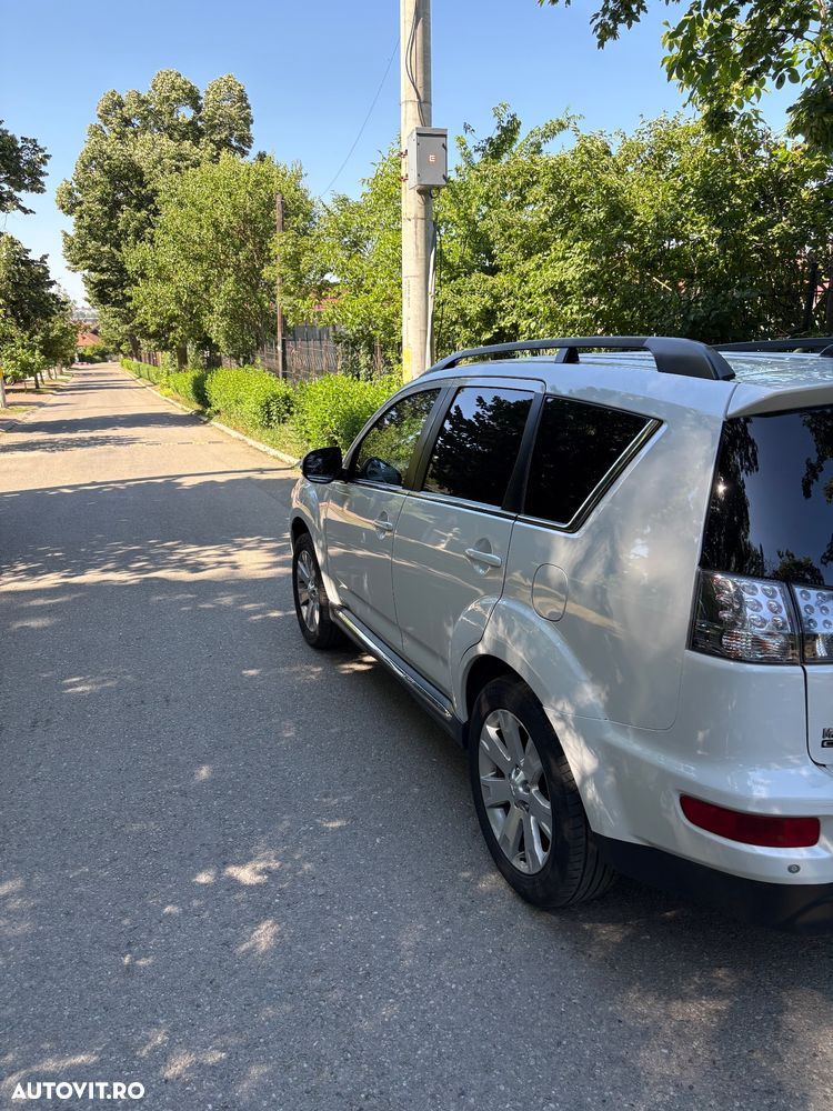 Mitsubishi Outlander 2.2 DI-D ClearTec 2WD Invite - 4