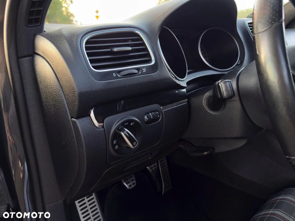 Volkswagen Golf ver-vi-2-0-tsi-gti - 21