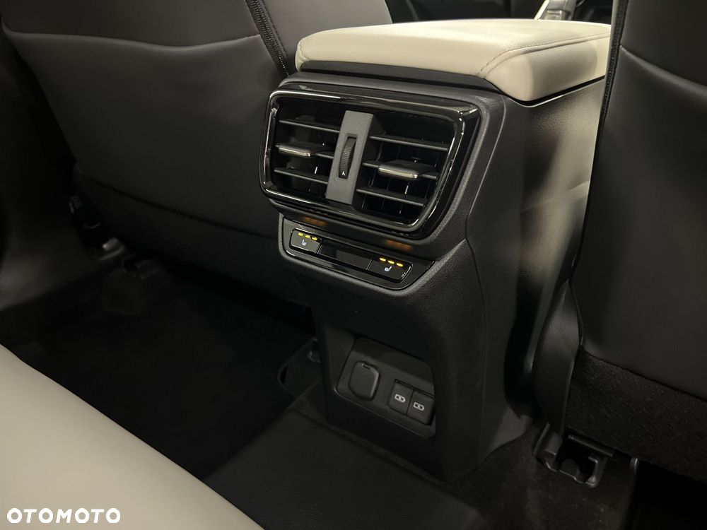 Lexus NX - 12