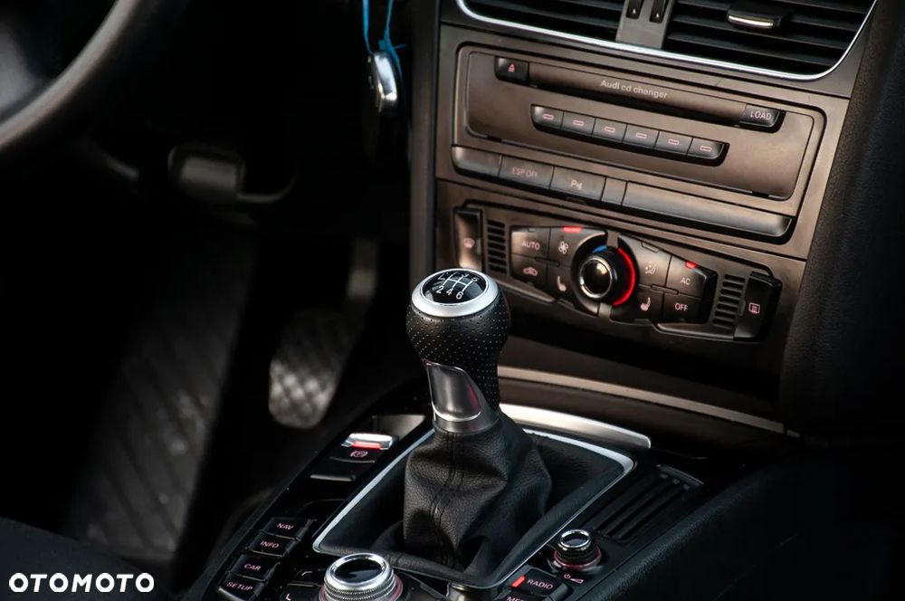 Audi A4 Avant 2.0 TDI DPF quattro Ambiente - 22