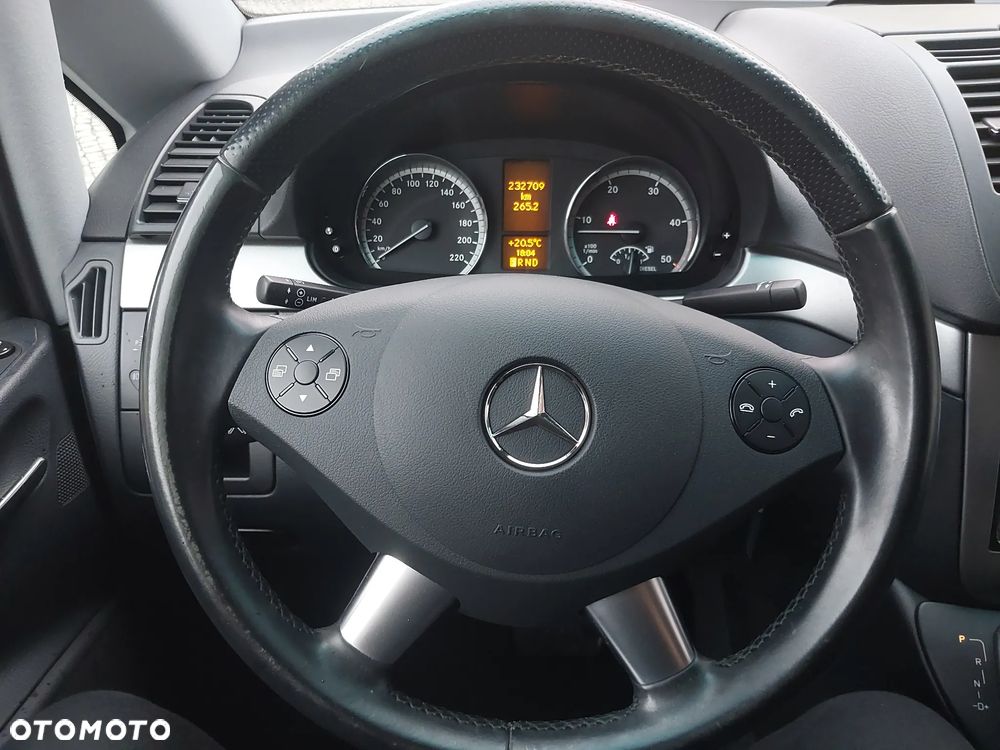 Mercedes-Benz Viano - 18