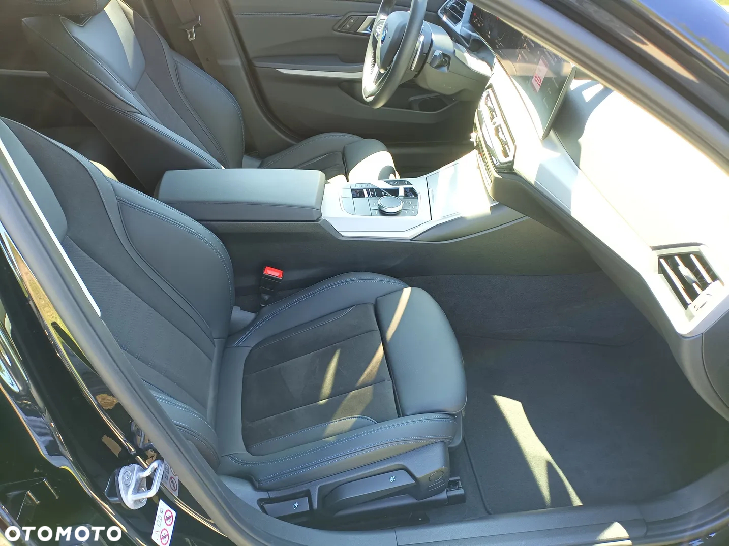 BMW Seria 3 318i Touring Sport Line - 2