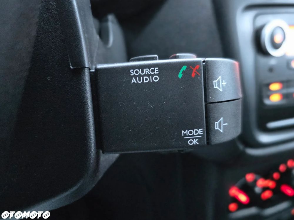 Dacia DOKKER Van 1.3 TCe Comfort Clim 100KM 5d Express I BEZWYPADKOWA z Polskiego Salonu I Wyjątkowo ładny i Zadbany Egzemplarz z Pełną Histroią Serwisową I Zabudowana Przestrzeń ładunkowa I Faktura Vat 23% I Pierwszy i Jedyny Właściciel I - 28