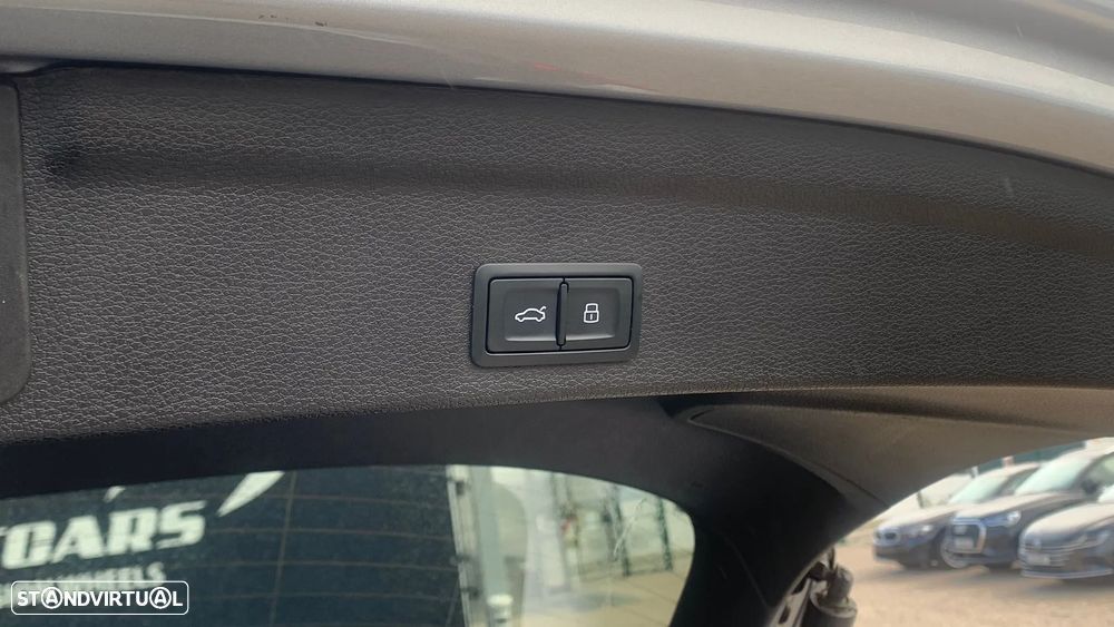 Audi Q3 Sportback 45 TFSIe S tronic S line - 33