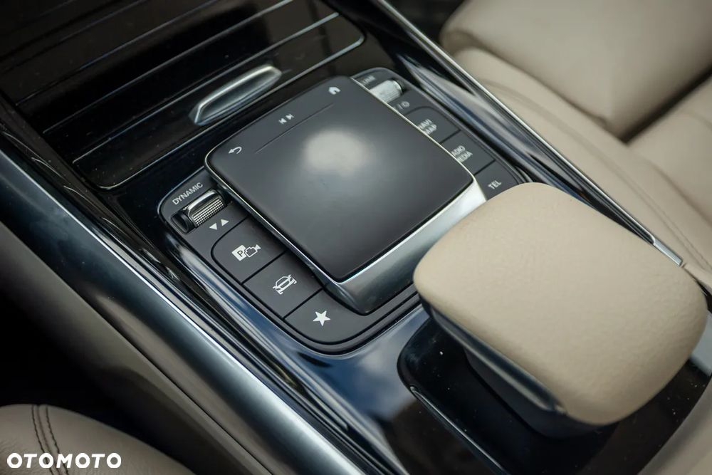 Mercedes-Benz GLA 250 4-Matic - 23