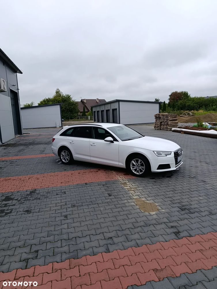Audi A4 Avant 2.0 TDI S tronic - 4