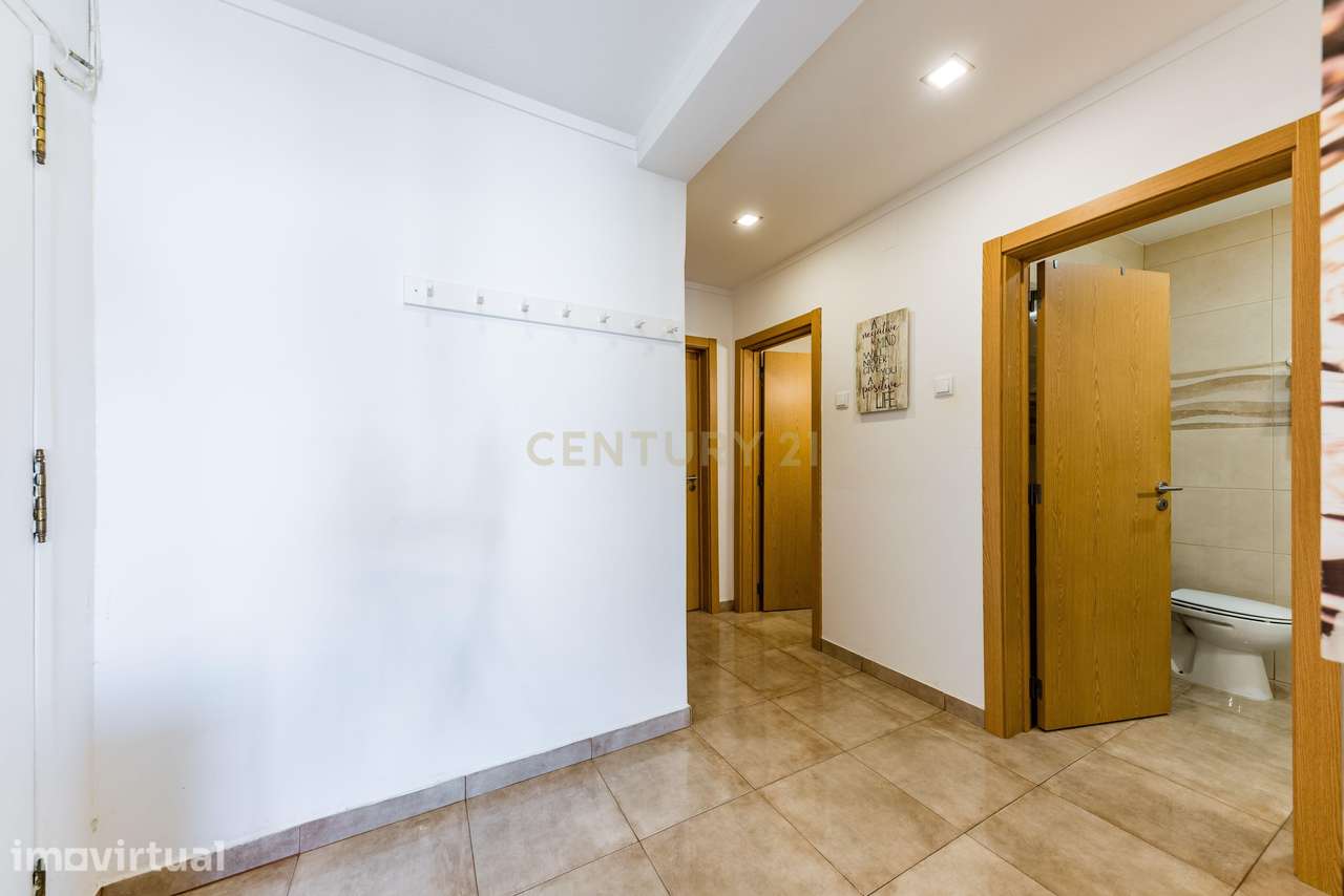 Apartamento T3 na Caparica | Excelente localização junto à NOVA FCT e - Grande imagem: 4/46