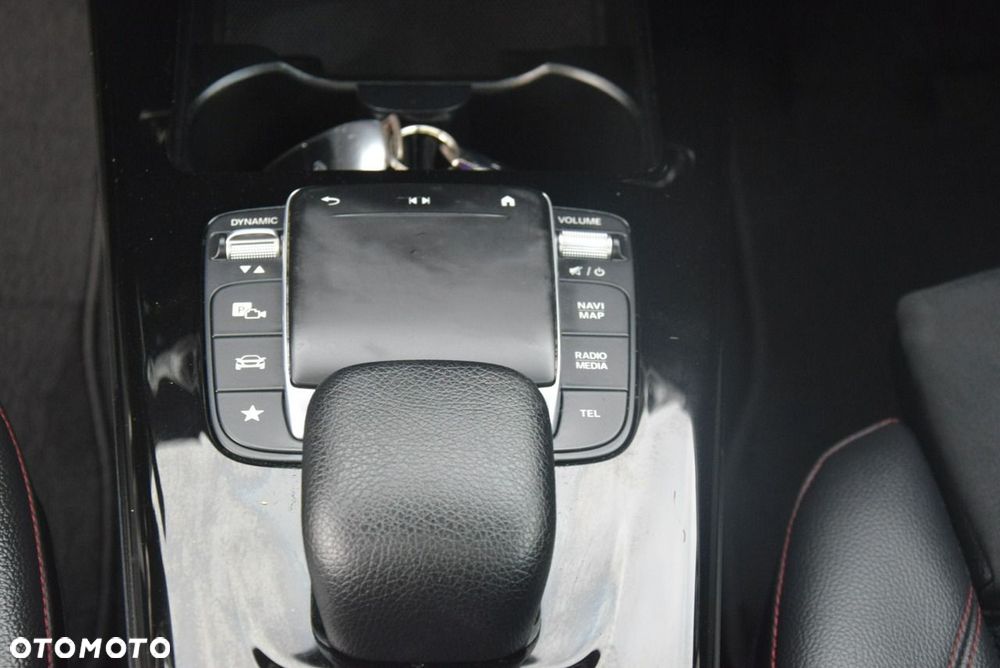 Mercedes-Benz CLA 180 7G-DCT Edition AMG Line - 36