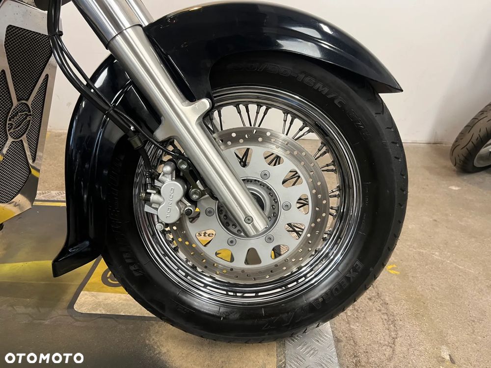 Suzuki VL 800 Volusia - 7