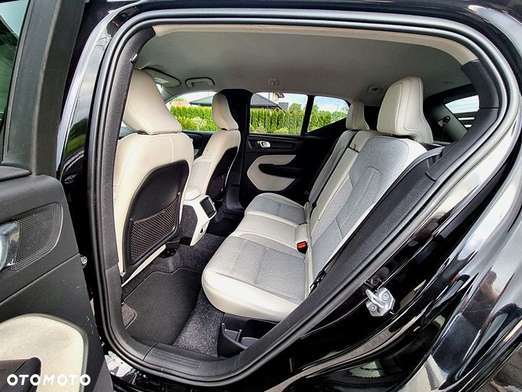 Volvo XC 40 D3 SCR Momentum Core - 15