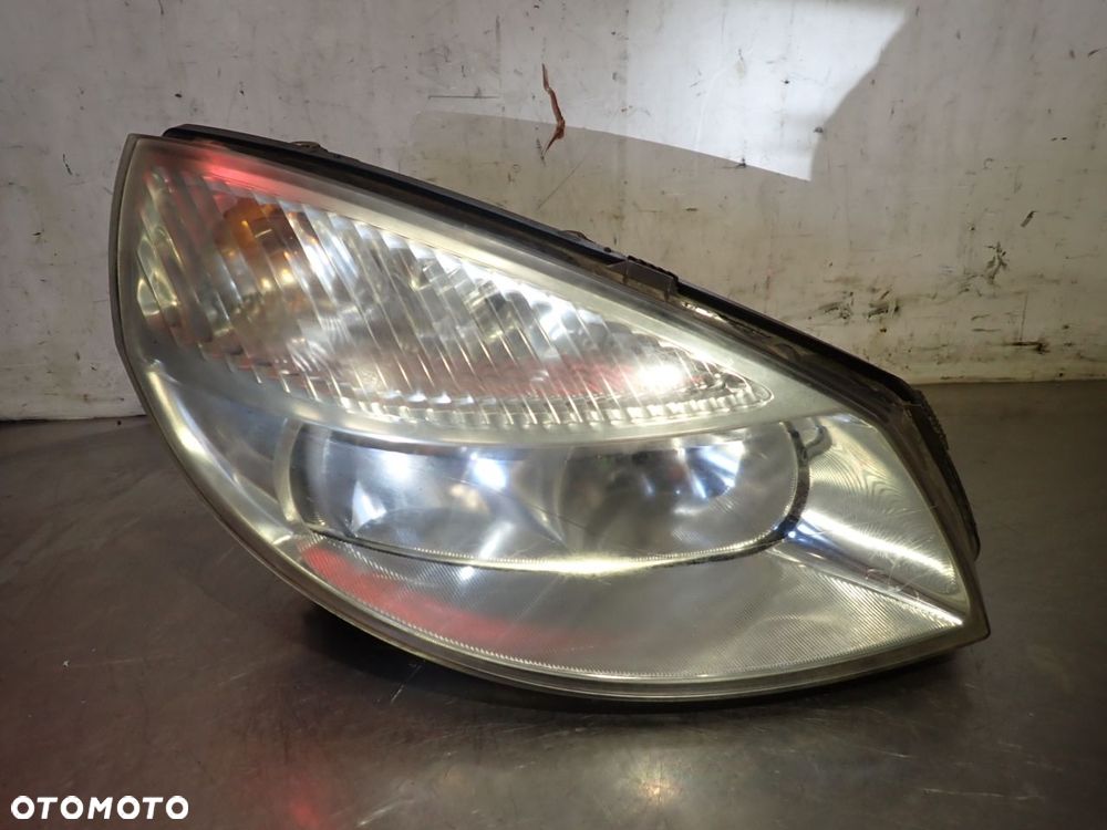 LAMPA PRAWA PRZEDNIA RENAULT SCENIC II - 1