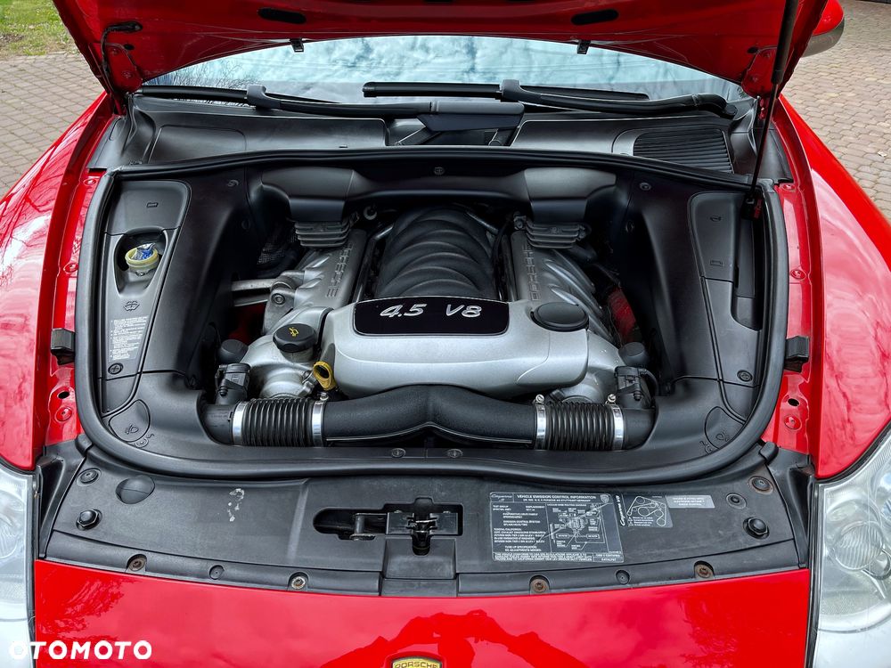 Porsche Cayenne - 16