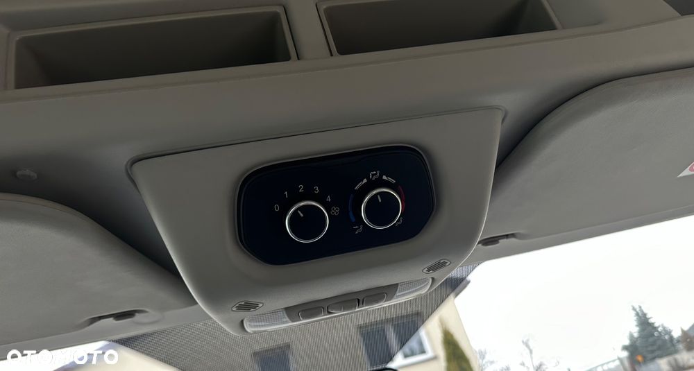 Ford Transit - 12