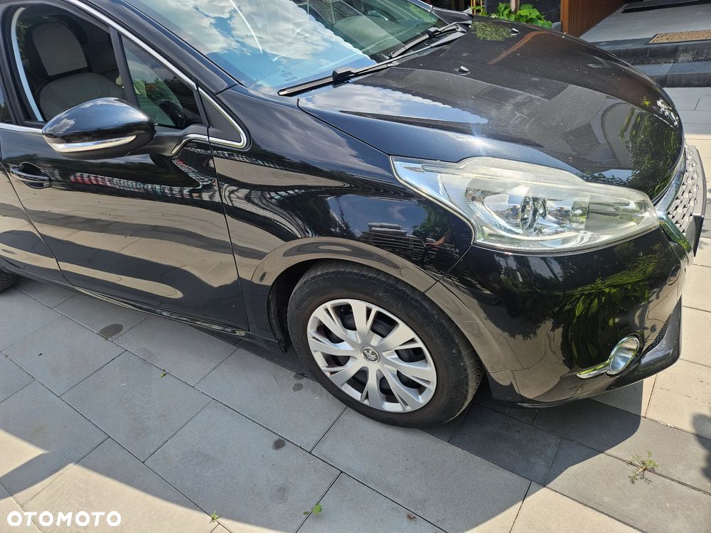 Peugeot 208 1.4 VTi Allure - 5