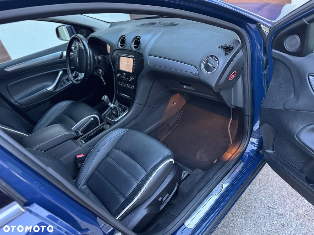 Ford Mondeo 2.0 TDCi Titanium X - 13