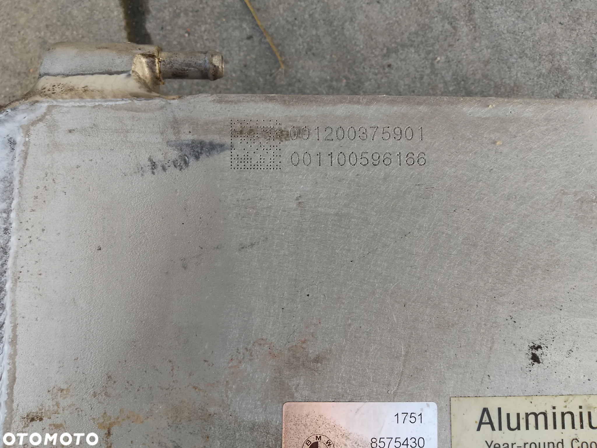 CHŁODNICA INTERCOOLER WODNY BMW G30 G11 G12 G05 G06 G07 8575430 - 9