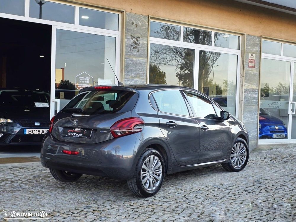 Peugeot 208 1.2 PureTech Allure EAT6 - 3