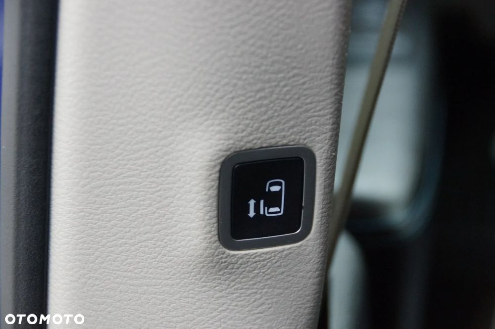 Chrysler Pacifica - 29