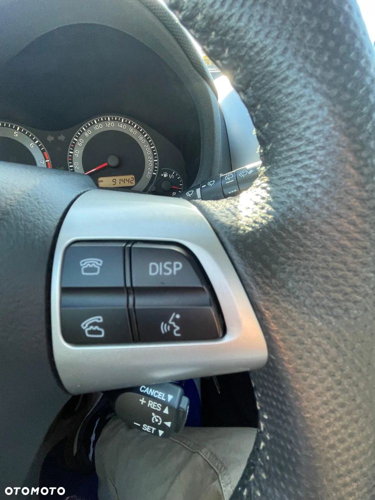 Toyota Auris 1.6 Executive - 21