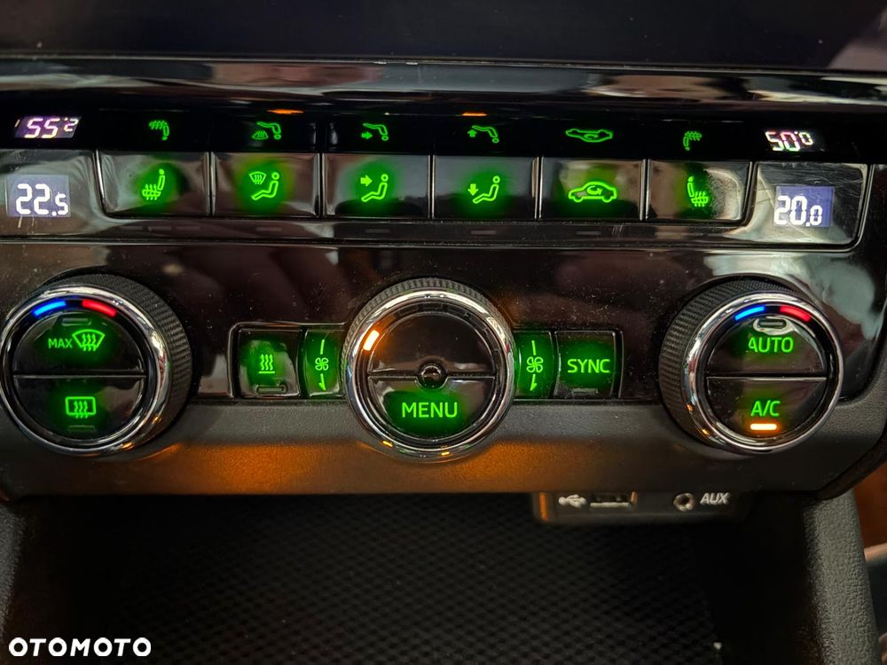 Skoda Octavia 2.0 TSI RS - 28