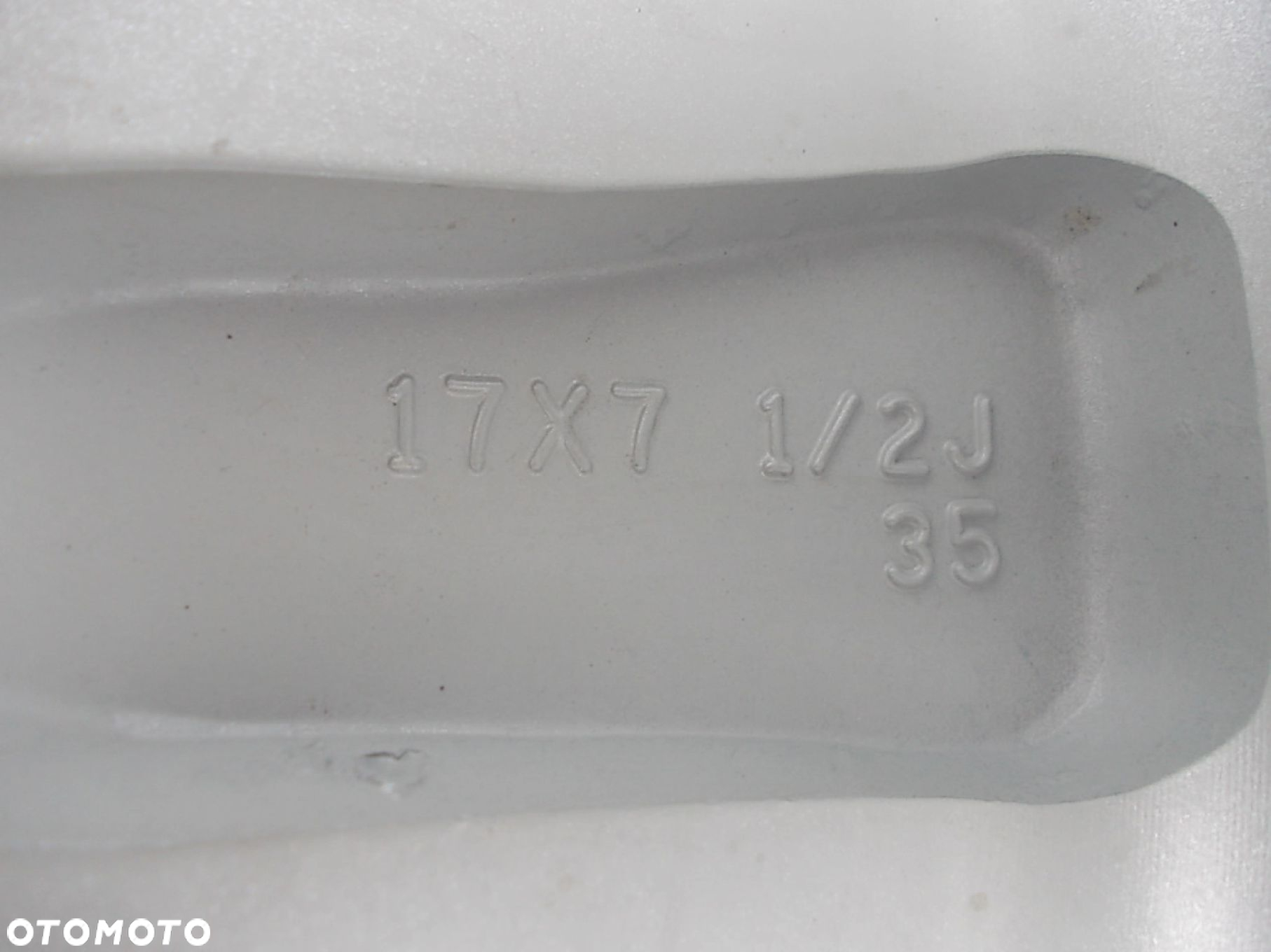 FELGA ALUMINIOWA TOYOTA LEXUS 17X7J - 2