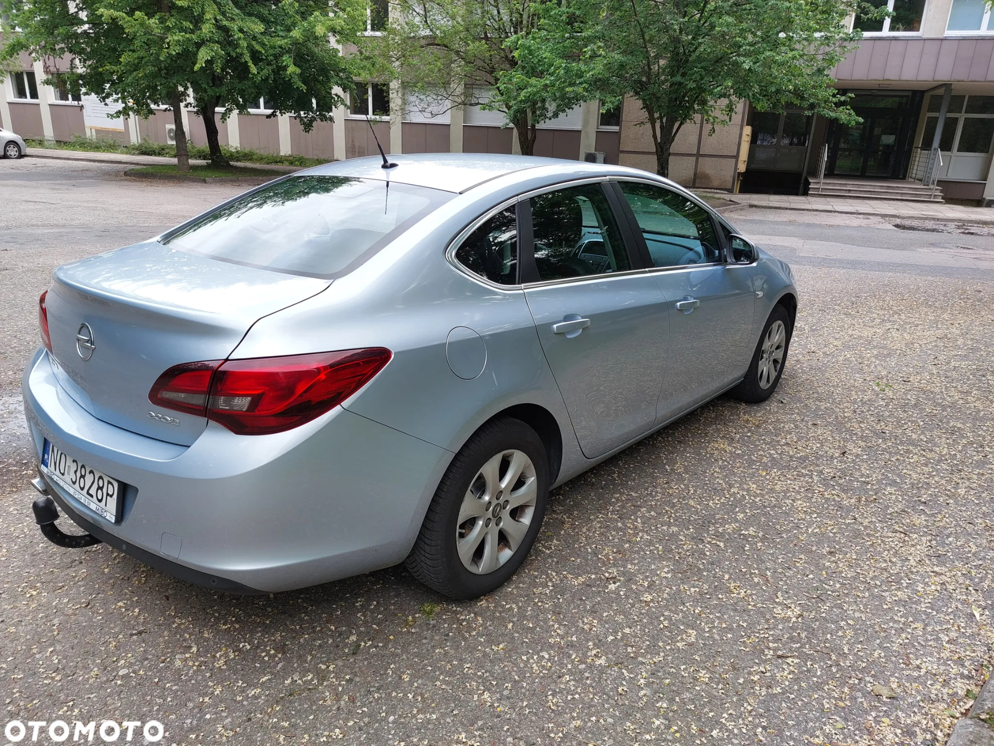 Opel Astra IV 1.4 T Business EU6 - 7