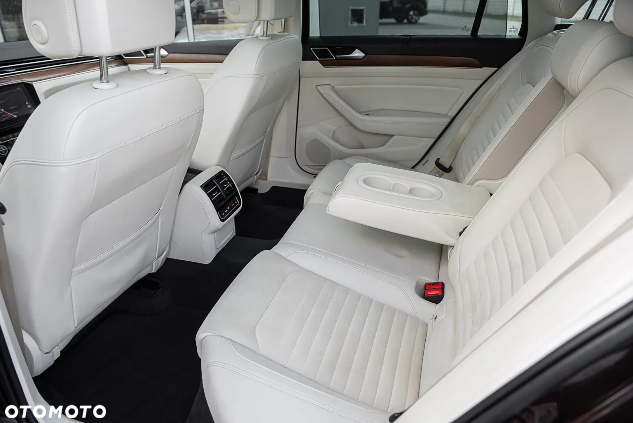 Volkswagen Passat Variant 1.8 TSI (BlueMotion Technology) DSG Highline - 27
