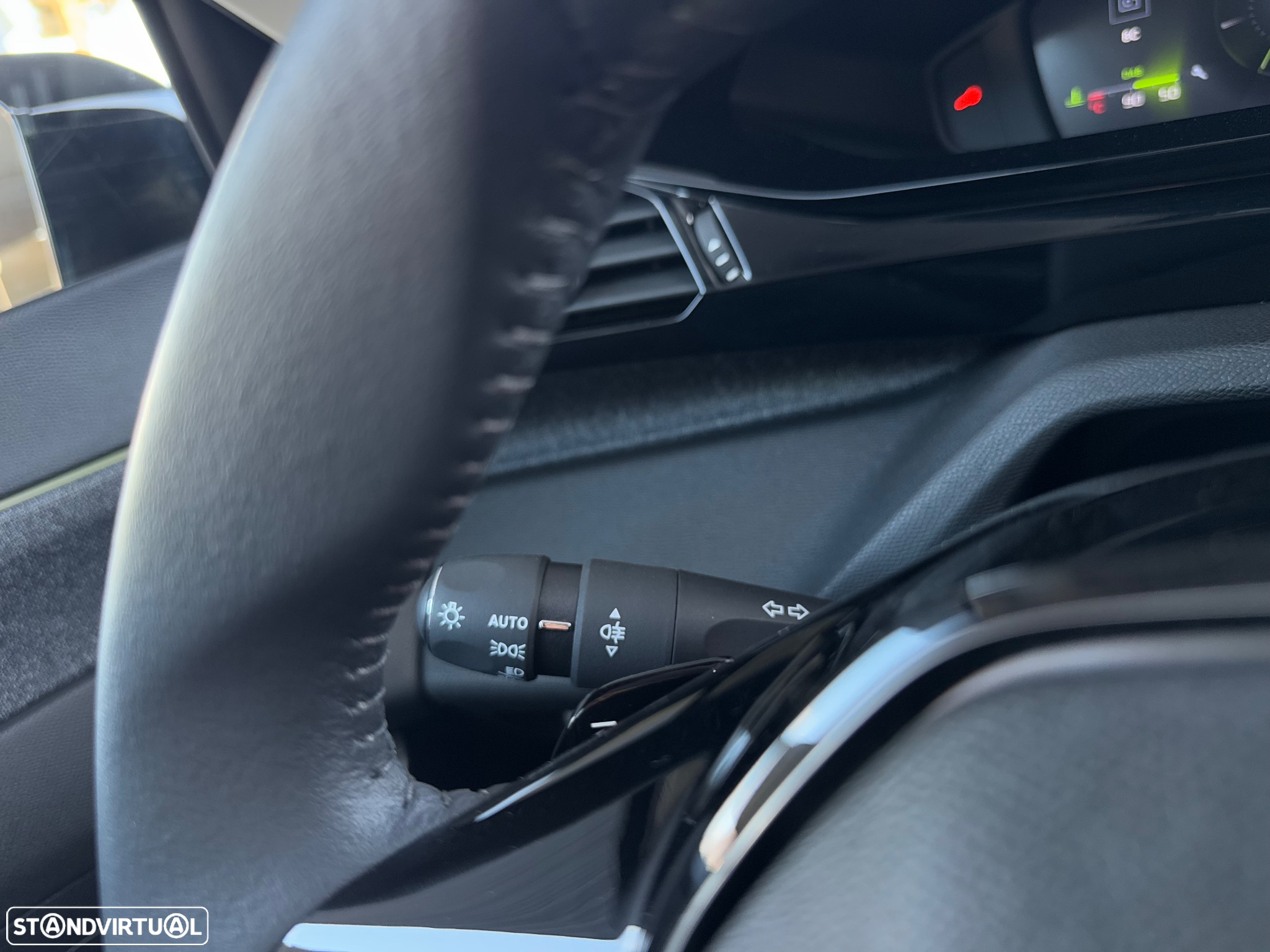 Peugeot 408 1.2 PureTech Allure Pack EAT8 - 22