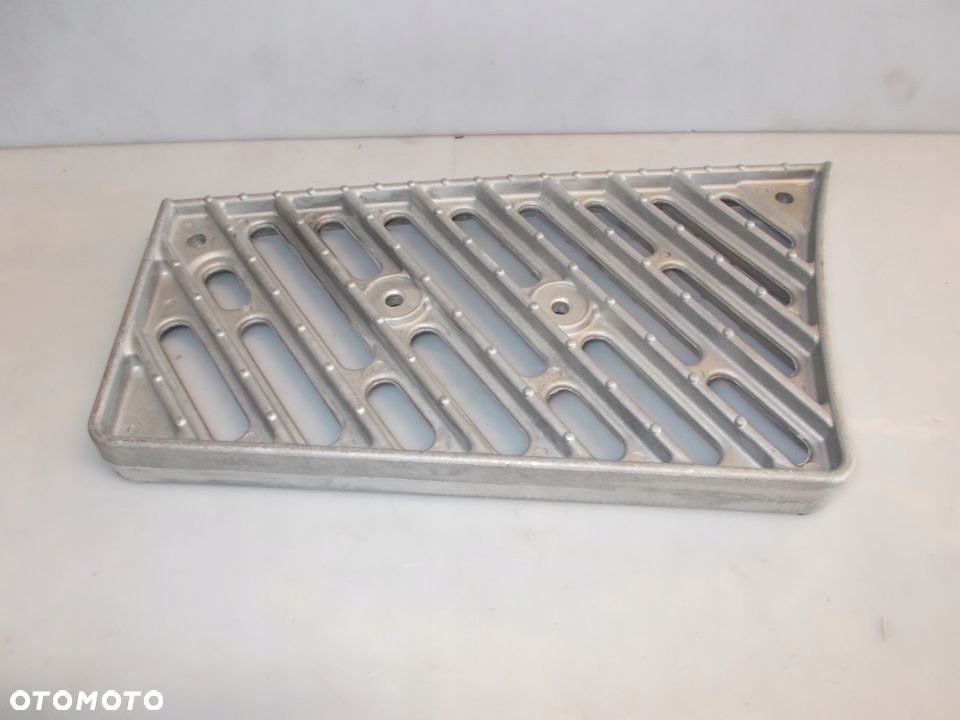 KRATKA STOPNIA KABINY IVECO EUROTECH - 1
