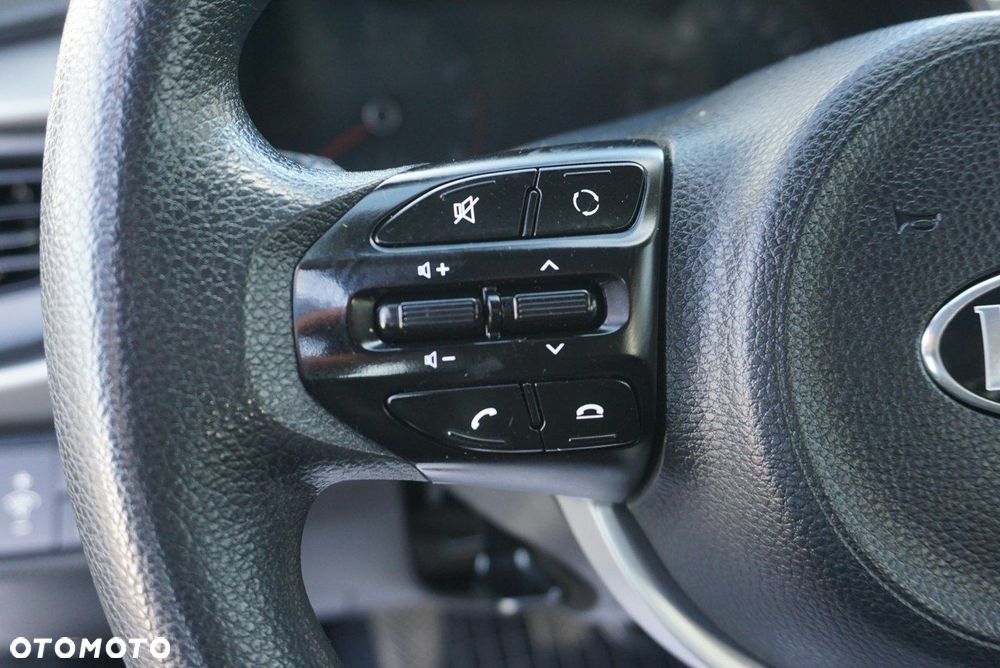 Kia Rio - 12
