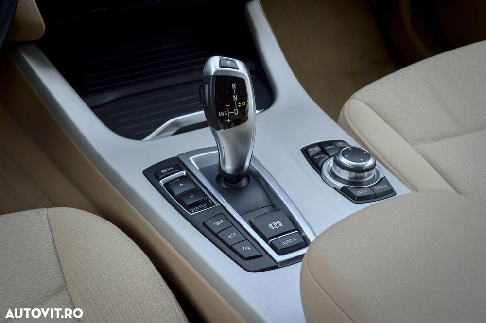 BMW X4 xDrive20i AT Advantage - 29