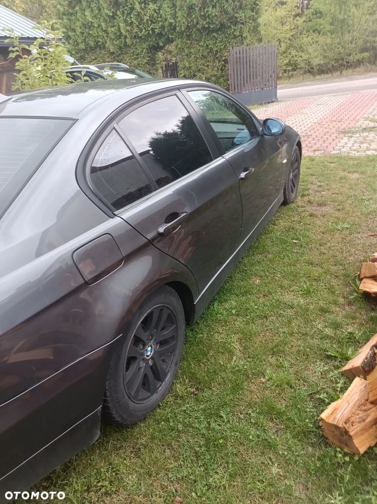 BMW Seria 3 320d - 4