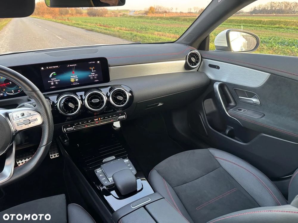 Mercedes-Benz CLA 200 d AMG Line 8G-DCT - 13
