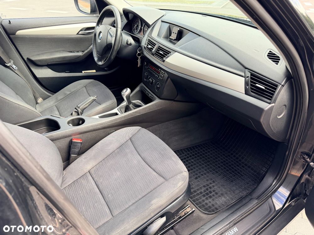 BMW X1 sDrive18d - 14