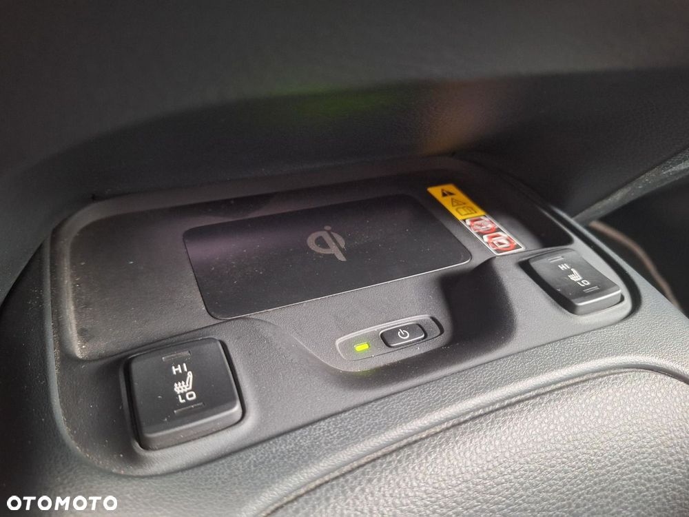 Toyota Corolla 1.8 Hybrid Style - 22