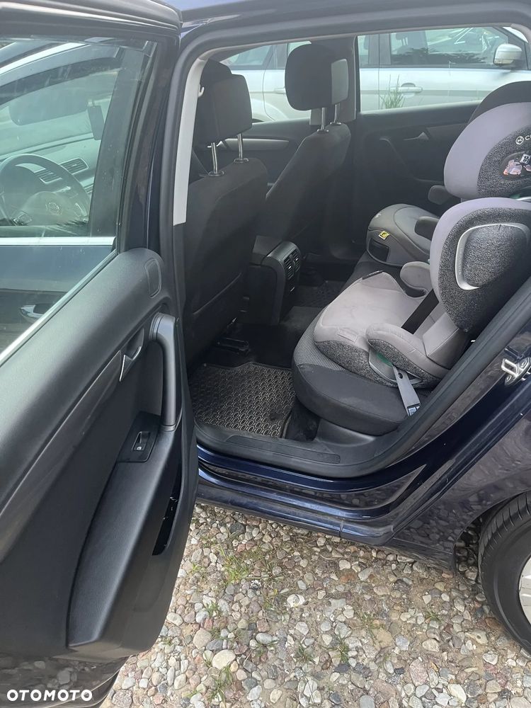 Volkswagen Passat 2.0 TDI Comfortline DSG - 11