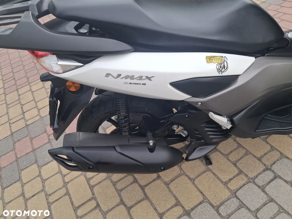 Yamaha NMAX - 5