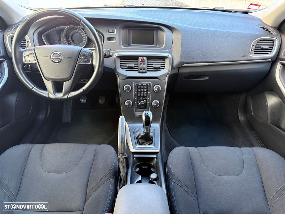 Volvo V40 2.0 D2 Kinetic - 6