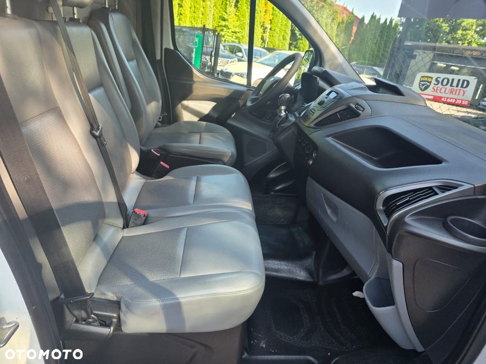 Ford TRANSIT CUSTOM - 22