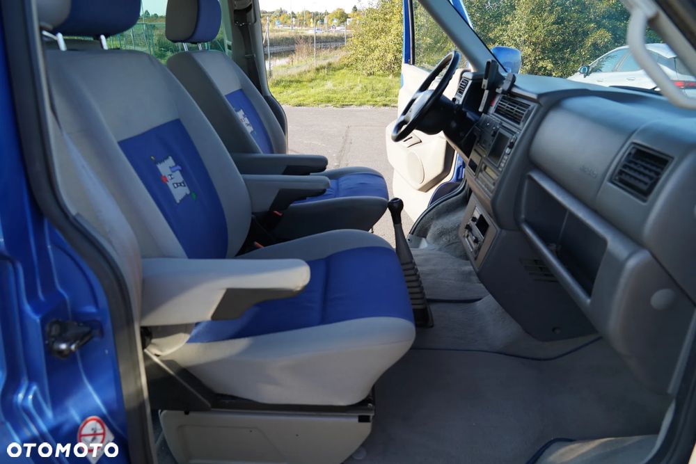 Volkswagen Multivan Standard - 15