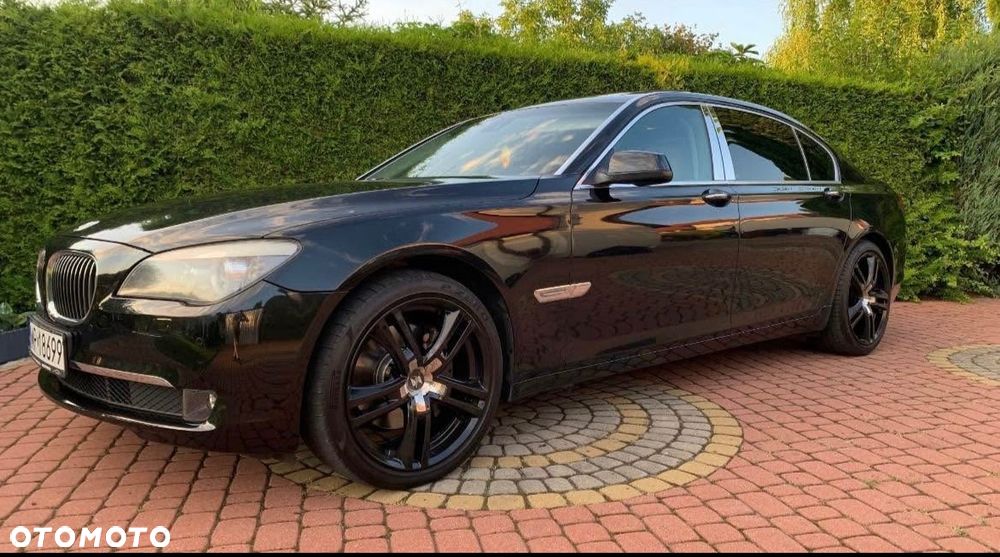 BMW Seria 7 740i - 1