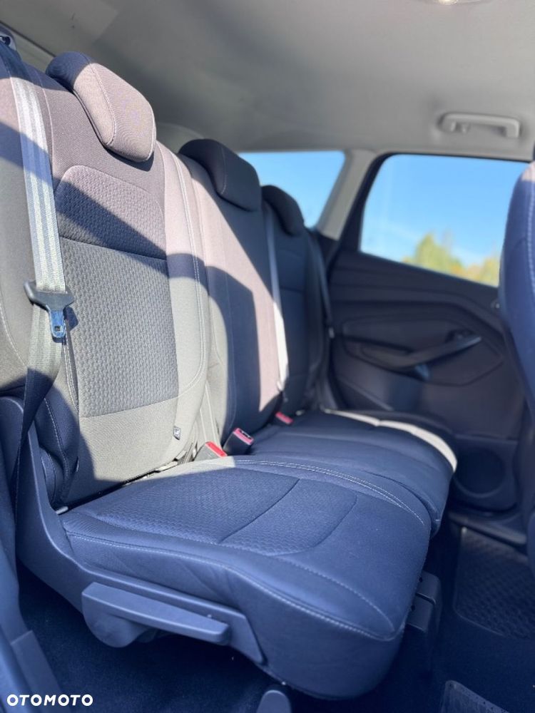 Ford Kuga - 39