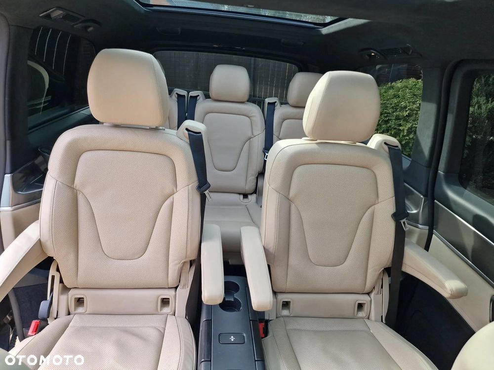 Mercedes-Benz Klasa V - 27