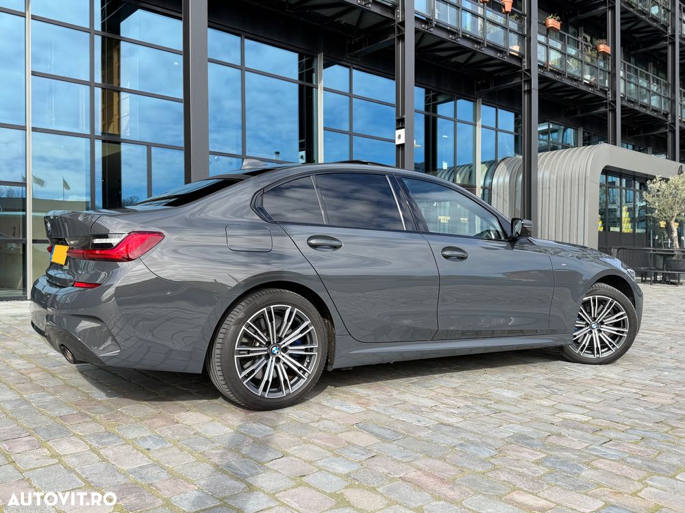 BMW Seria 3 330e Aut. M Sport - 3