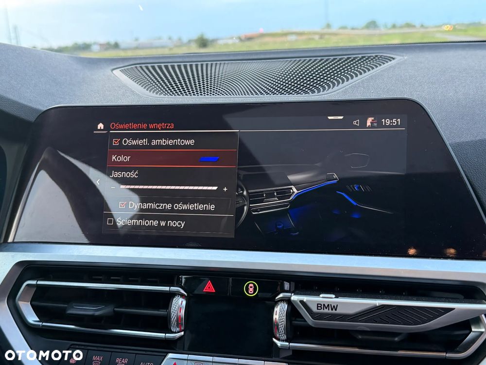 BMW Seria 3 330i Sport Line - 19