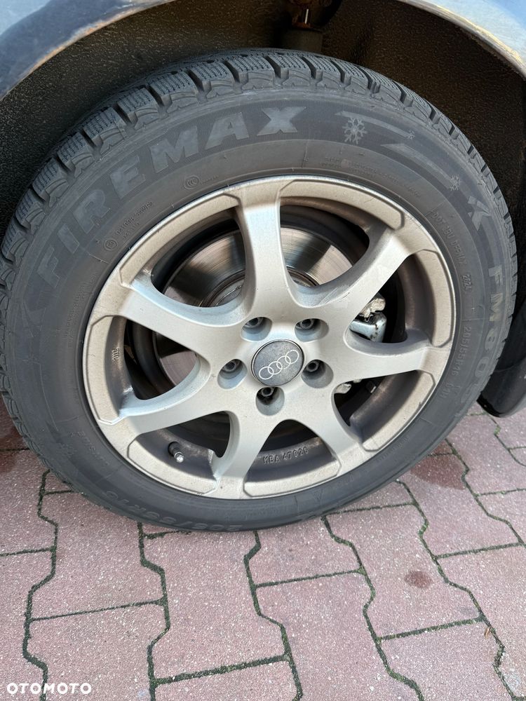 Audi A4 Avant 2.0T FSI - 17