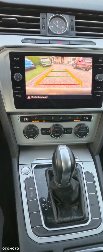 Volkswagen Passat - 19