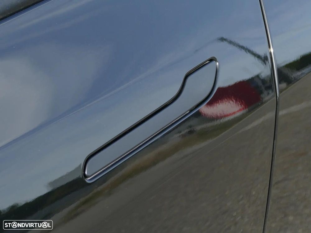 Tesla Model Y Performance Tração Integral - 9
